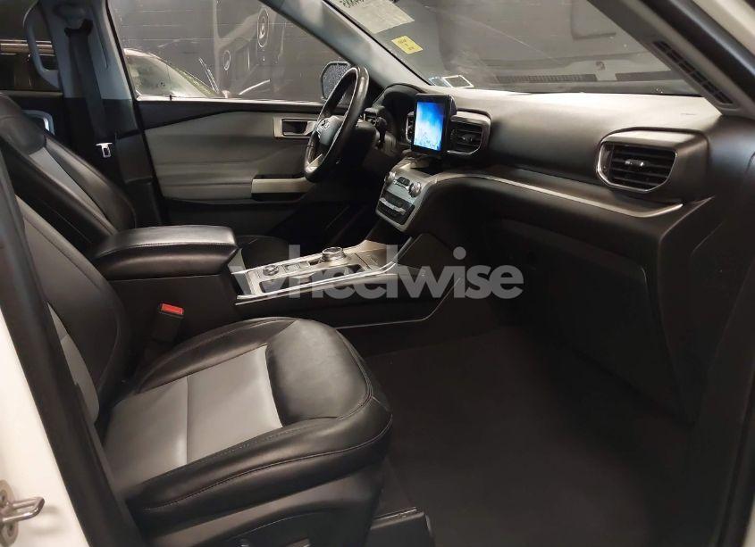 Photo 5 of 2022 Ford Explorer XLT (VIN 1FMSK8DH5NGA78656)