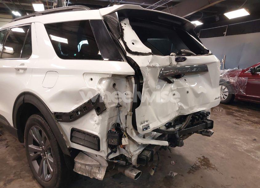 Photo 6 of 2022 Ford Explorer XLT (VIN 1FMSK8DH5NGA78656)