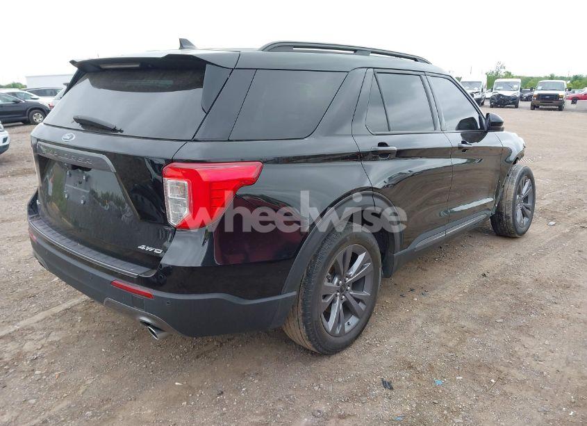 Photo 4 of 2022 Ford Explorer XLT (VIN 1FMSK8DH5NGB07914)