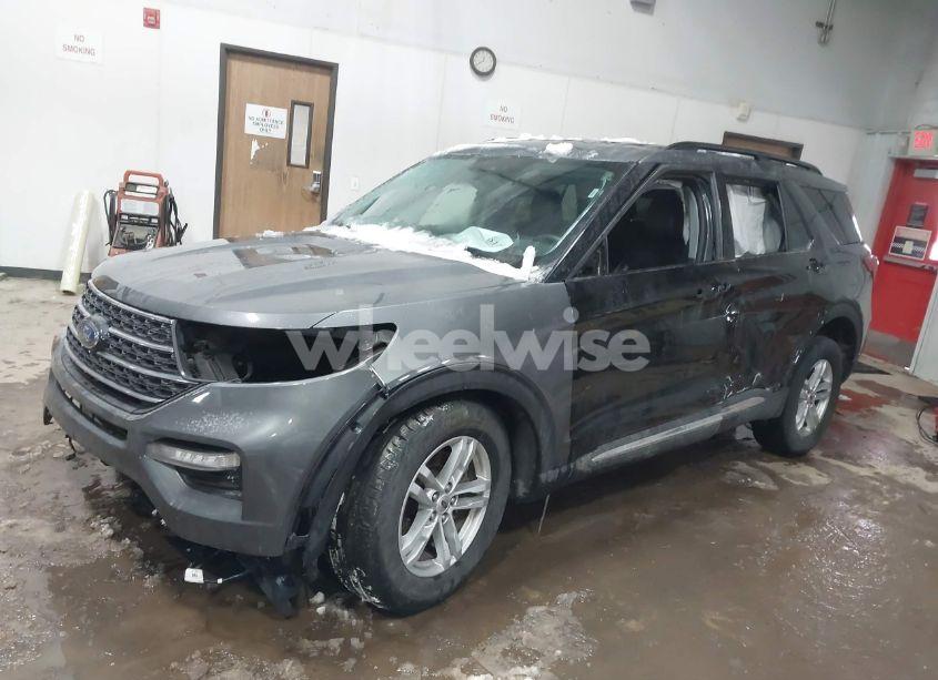 Photo 2 of 2023 Ford Explorer XLT (VIN 1FMSK8DH5PGA61147)