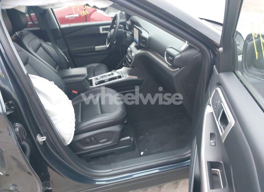 Photo 5 of 2023 Ford Explorer XLT (VIN 1FMSK8DH5PGB53407)