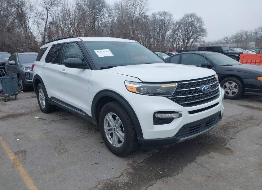 2023 Ford Explorer XLT (VIN 1FMSK8DH5PGB62592) main photo