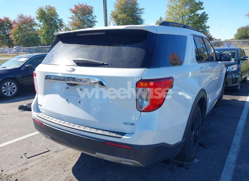 Photo 4 of 2020 Ford Explorer XLT (VIN 1FMSK8DH6LGA31987)