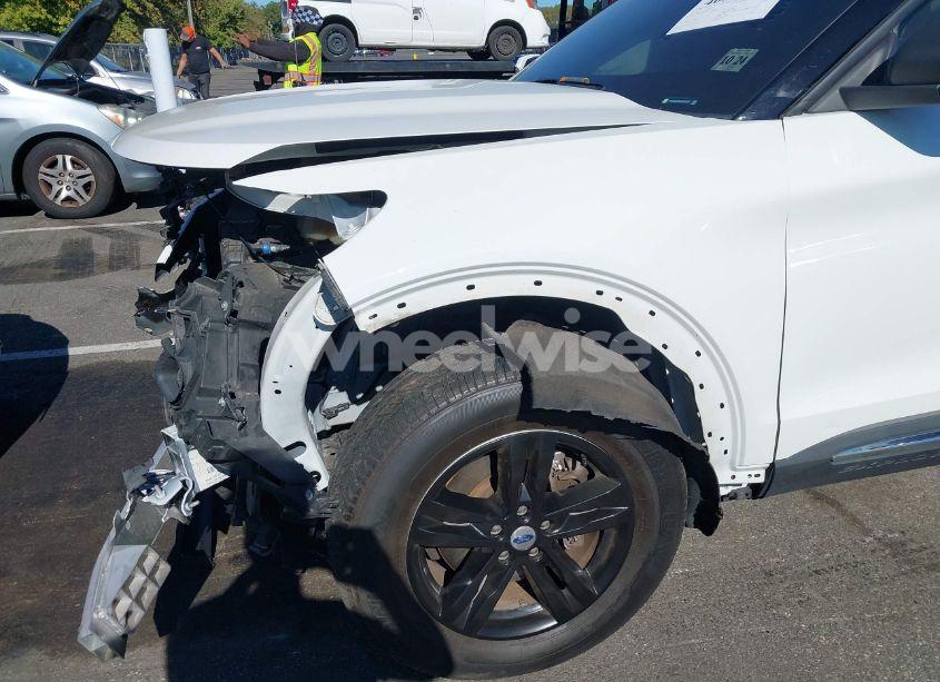 Photo 6 of 2020 Ford Explorer XLT (VIN 1FMSK8DH6LGA31987)