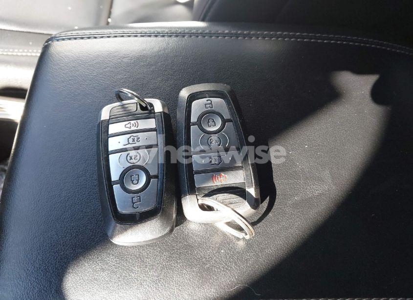 Photo 11 of 2020 Ford Explorer XLT (VIN 1FMSK8DH6LGB62109)