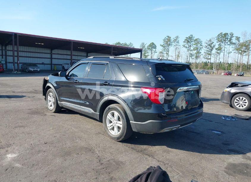 Photo 3 of 2020 Ford Explorer XLT (VIN 1FMSK8DH6LGC08196)