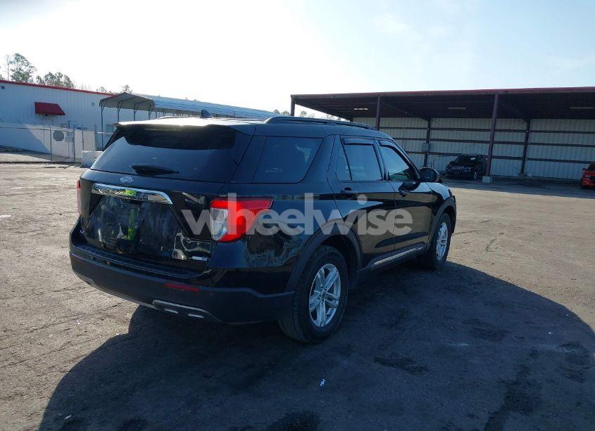 Photo 4 of 2020 Ford Explorer XLT (VIN 1FMSK8DH6LGC08196)