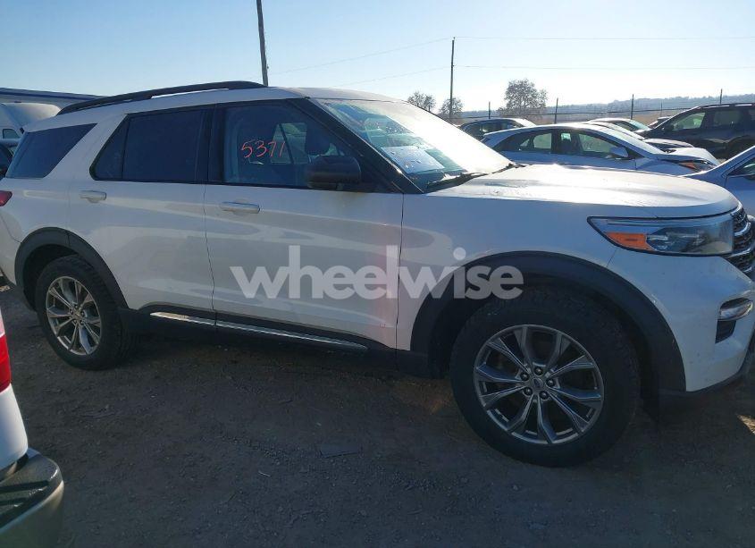 Photo 13 of 2020 Ford Explorer XLT (VIN 1FMSK8DH6LGC18033)