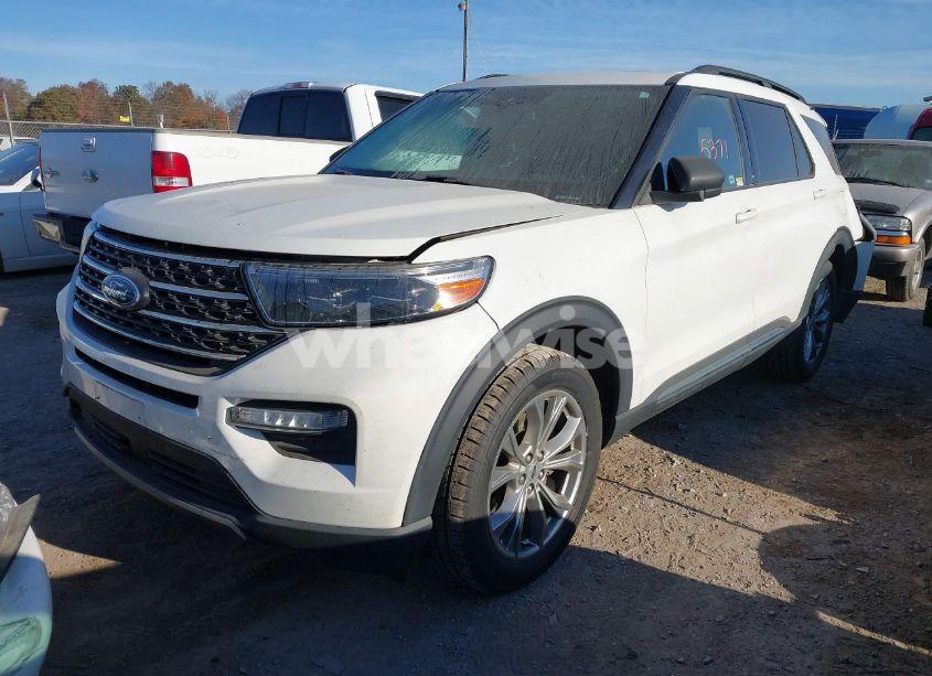 Photo 2 of 2020 Ford Explorer XLT (VIN 1FMSK8DH6LGC18033)
