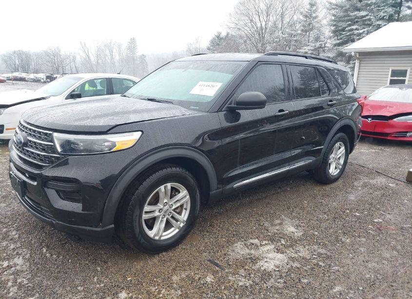 Photo 2 of 2020 Ford Explorer XLT (VIN 1FMSK8DH6LGC87675)
