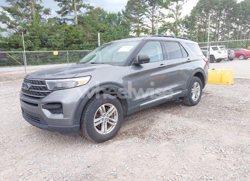 Photo 2 of 2021 Ford Explorer XLT (VIN 1FMSK8DH6MGB61804)