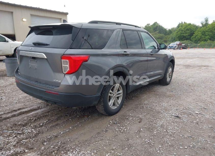 Photo 4 of 2021 Ford Explorer XLT (VIN 1FMSK8DH6MGB61804)