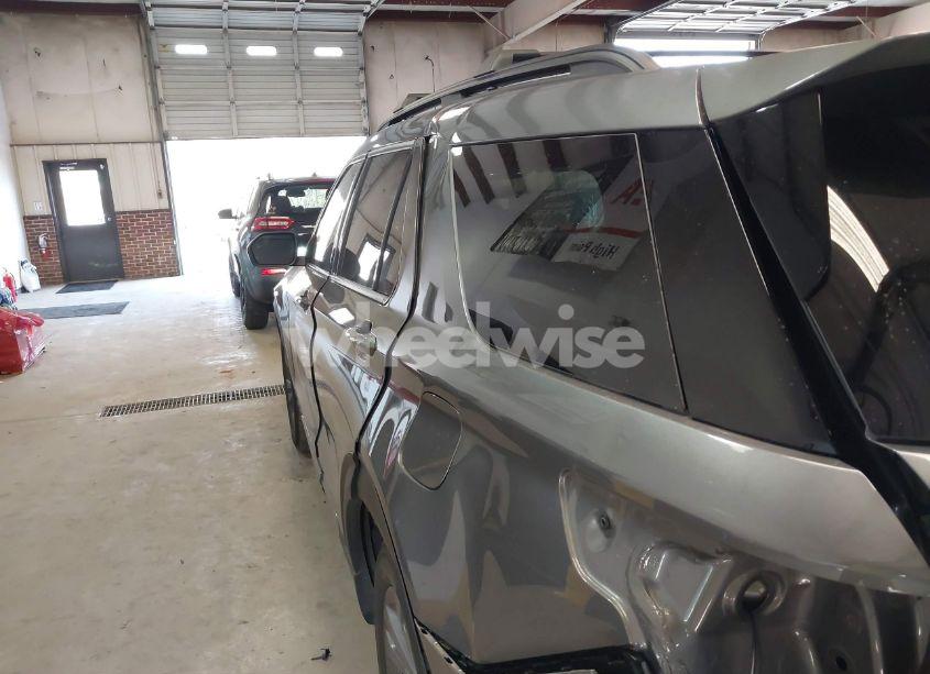 Photo 21 of 2022 Ford Explorer XLT (VIN 1FMSK8DH6NGA32866)