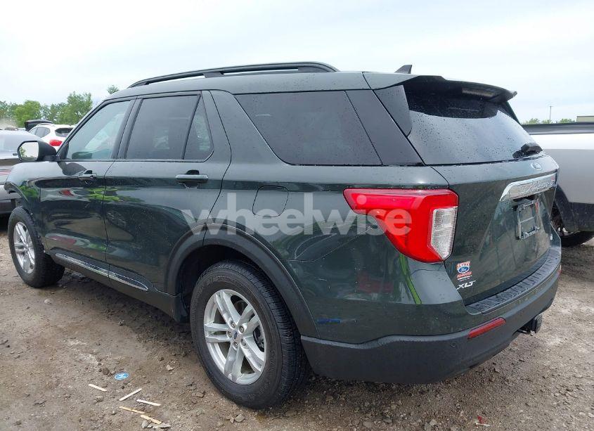 Photo 3 of 2022 Ford Explorer XLT (VIN 1FMSK8DH6NGA35346)