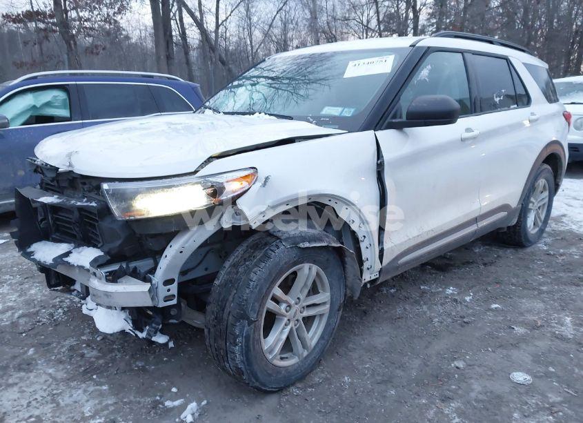 Photo 2 of 2022 Ford Explorer XLT (VIN 1FMSK8DH6NGB68365)