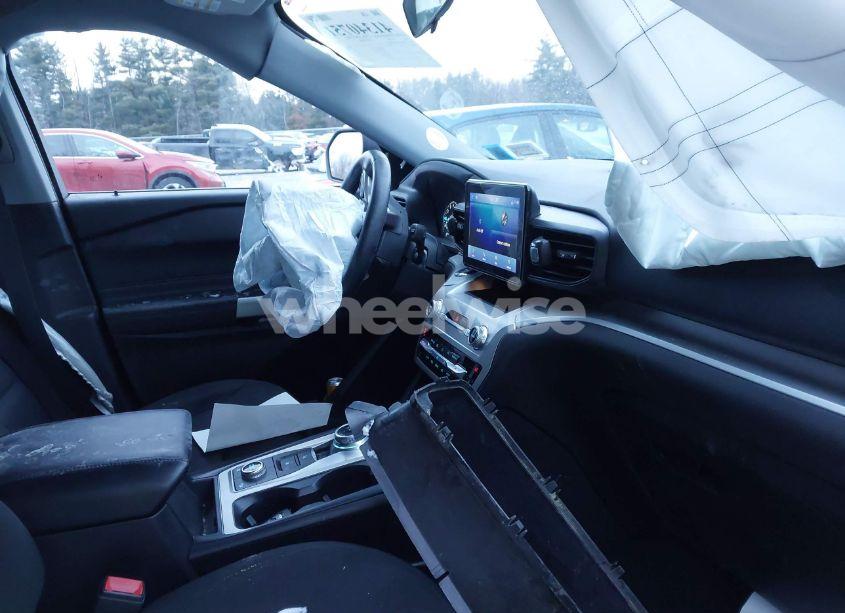 Photo 5 of 2022 Ford Explorer XLT (VIN 1FMSK8DH6NGB68365)