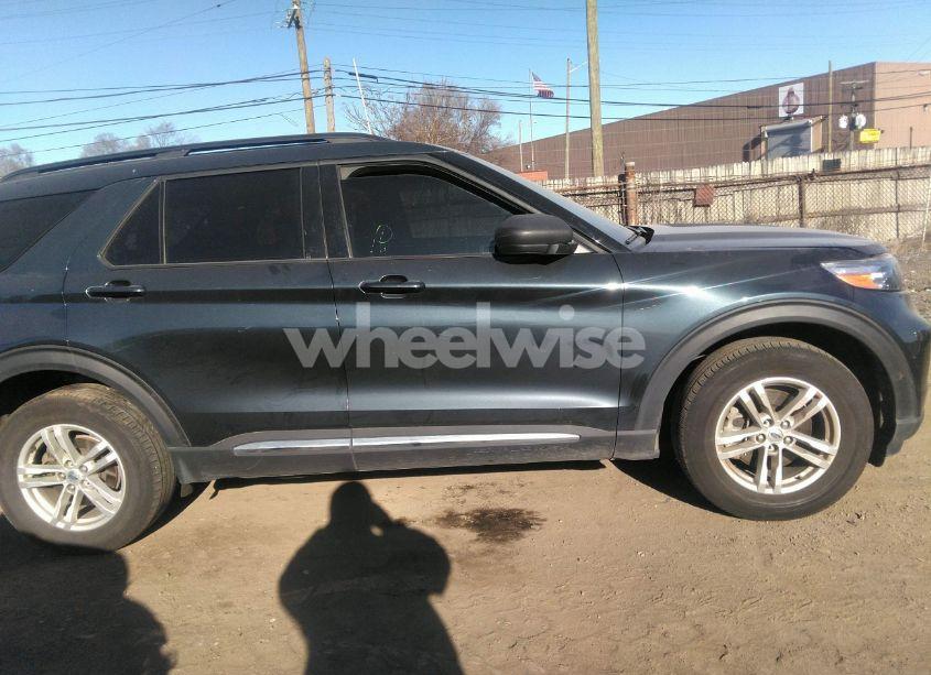 Photo 13 of 2022 Ford Explorer XLT (VIN 1FMSK8DH6NGC29701)