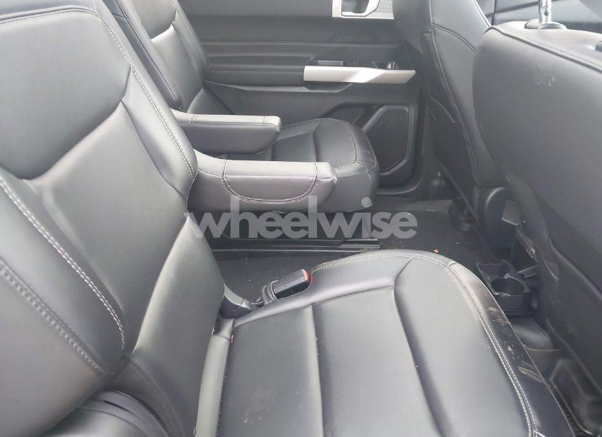 Photo 8 of 2023 Ford Explorer XLT (VIN 1FMSK8DH6PGA37181)