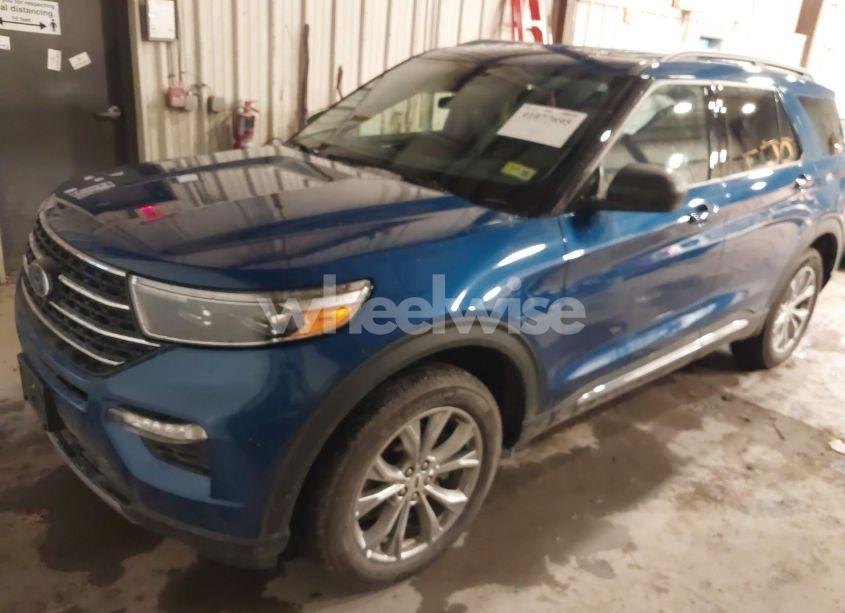 Photo 2 of 2023 Ford Explorer XLT (VIN 1FMSK8DH6PGB57143)