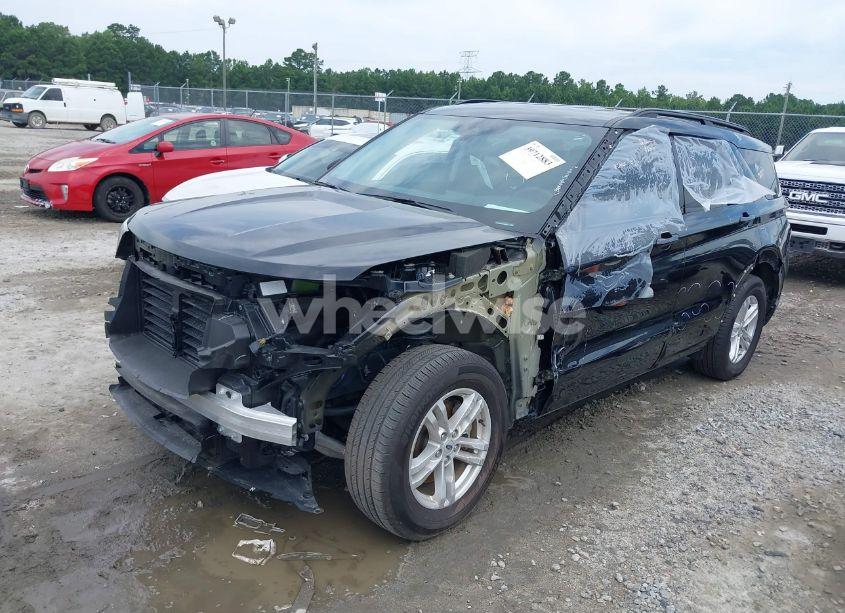 Photo 2 of 2023 Ford Explorer XLT (VIN 1FMSK8DH6PGB68823)