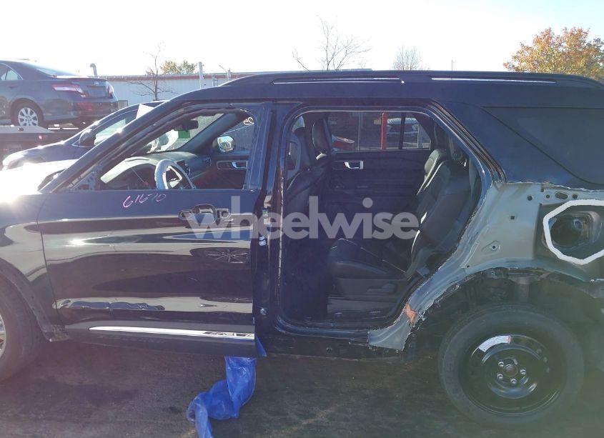 Photo 15 of 2020 Ford Explorer XLT (VIN 1FMSK8DH7LGA50449)