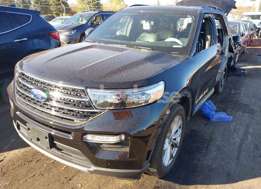 Photo 2 of 2020 Ford Explorer XLT (VIN 1FMSK8DH7LGA50449)