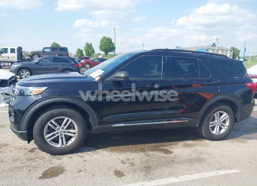 Photo 14 of 2020 Ford Explorer XLT (VIN 1FMSK8DH7LGB27949)