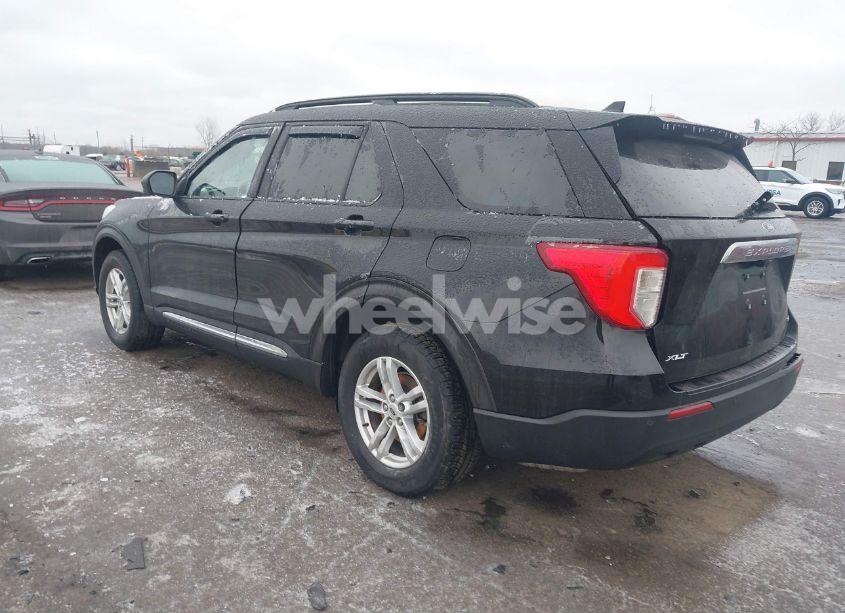 Photo 3 of 2020 Ford Explorer XLT (VIN 1FMSK8DH7LGB68095)