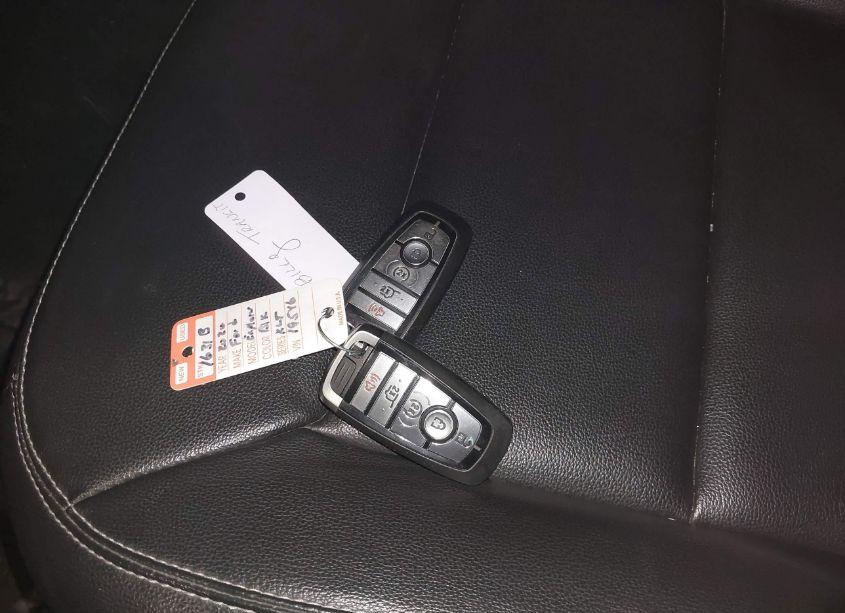 Photo 11 of 2020 Ford Explorer XLT (VIN 1FMSK8DH7LGC19546)