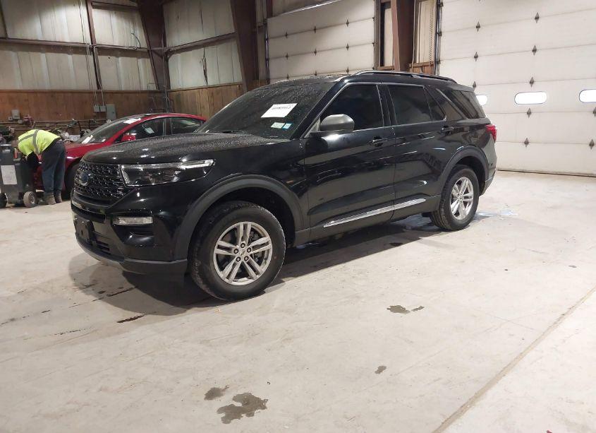 Photo 2 of 2020 Ford Explorer XLT (VIN 1FMSK8DH7LGC19546)