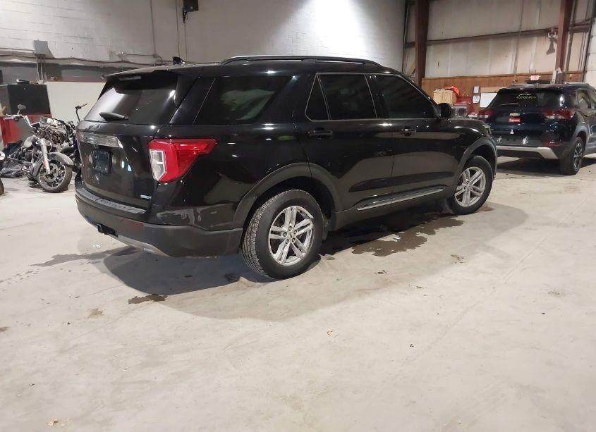 Photo 4 of 2020 Ford Explorer XLT (VIN 1FMSK8DH7LGC19546)