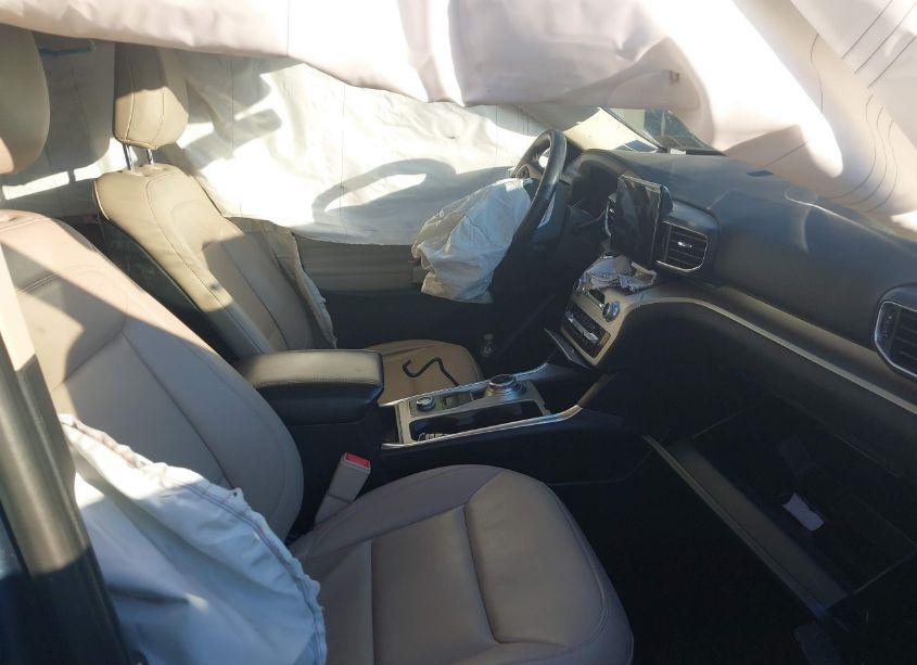 Photo 5 of 2020 Ford Explorer XLT (VIN 1FMSK8DH7LGC40574)