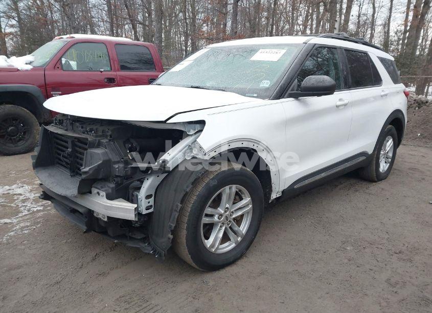 Photo 2 of 2021 Ford Explorer XLT (VIN 1FMSK8DH7MGA01141)