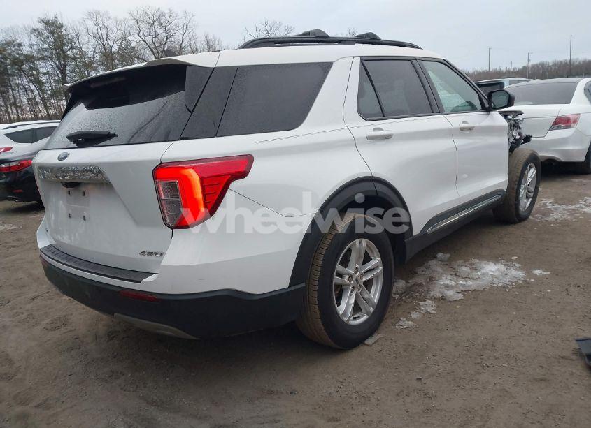 Photo 4 of 2021 Ford Explorer XLT (VIN 1FMSK8DH7MGA01141)