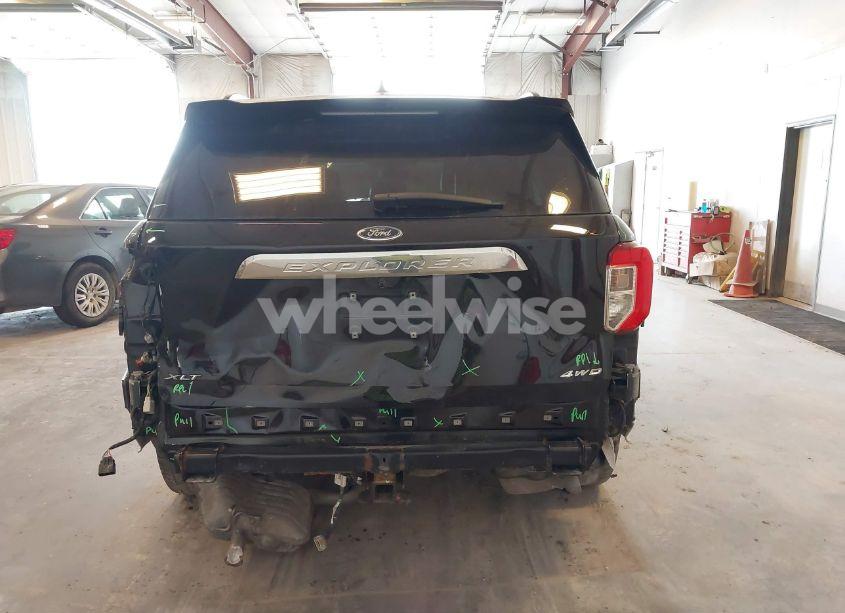 Photo 16 of 2021 Ford Explorer XLT (VIN 1FMSK8DH7MGA14617)