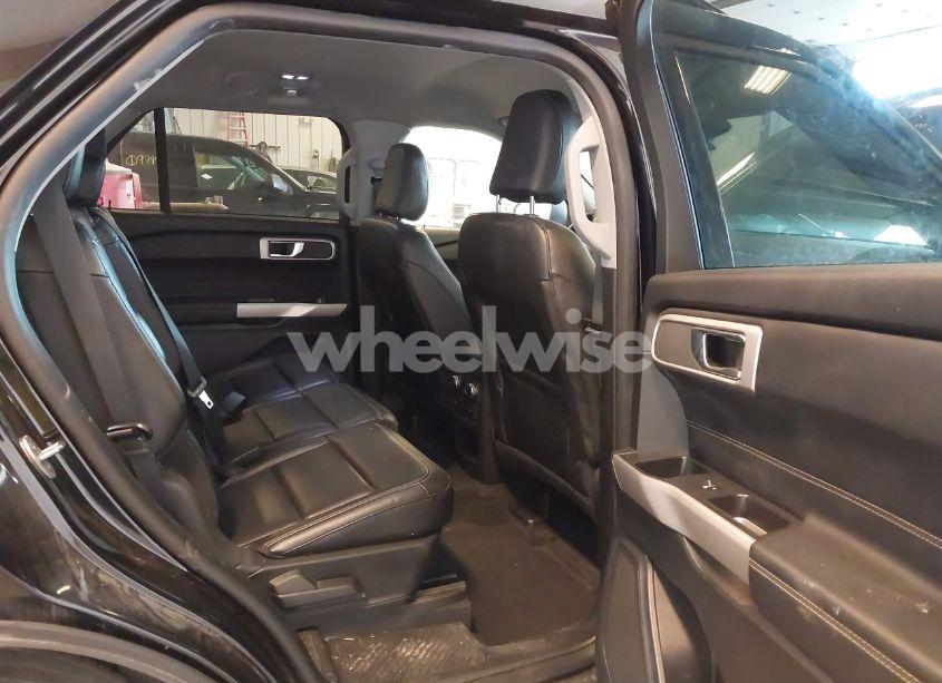 Photo 8 of 2021 Ford Explorer XLT (VIN 1FMSK8DH7MGA14617)