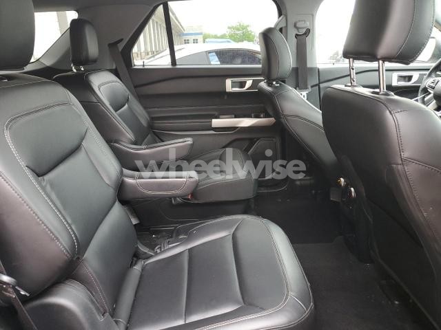 Photo 5 of 2021 FORD EXPLORER XLT (VIN 1FMSK8DH7MGC23212)