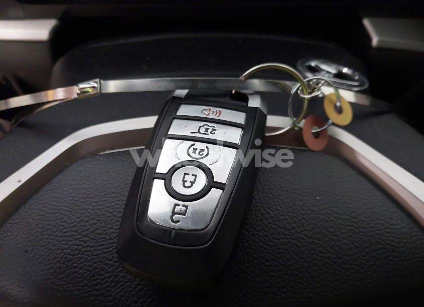 Photo 11 of 2021 Ford Explorer XLT (VIN 1FMSK8DH7MGC34999)