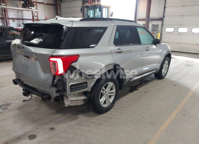 Photo 4 of 2021 Ford Explorer XLT (VIN 1FMSK8DH7MGC34999)
