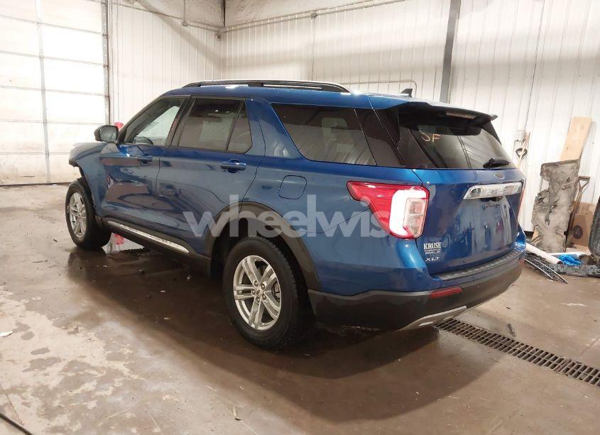 Photo 3 of 2022 Ford Explorer XLT (VIN 1FMSK8DH7NGB25895)