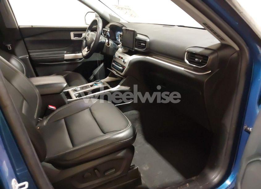 Photo 5 of 2022 Ford Explorer XLT (VIN 1FMSK8DH7NGB25895)