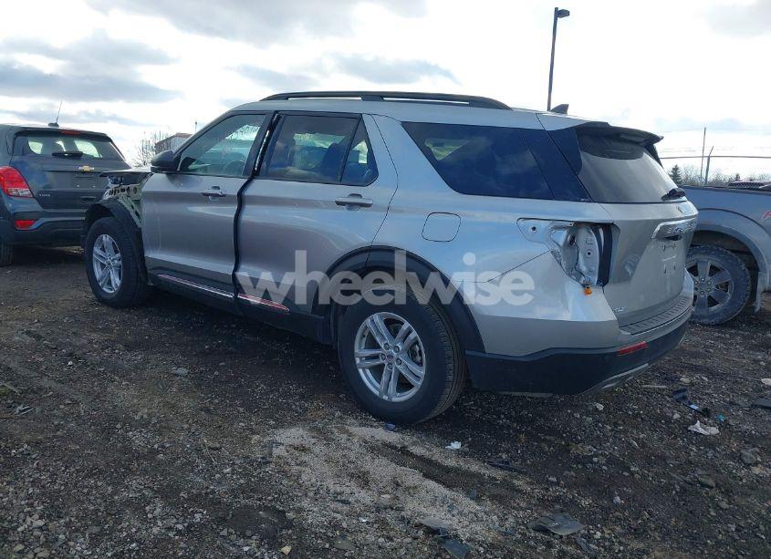 Photo 3 of 2023 Ford Explorer XLT (VIN 1FMSK8DH7PGB42408)