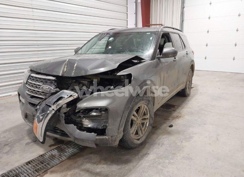 Photo 2 of 2023 Ford Explorer XLT (VIN 1FMSK8DH7PGB68507)