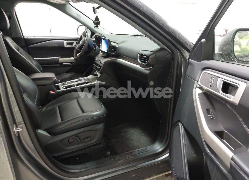 Photo 5 of 2023 Ford Explorer XLT (VIN 1FMSK8DH7PGB68507)