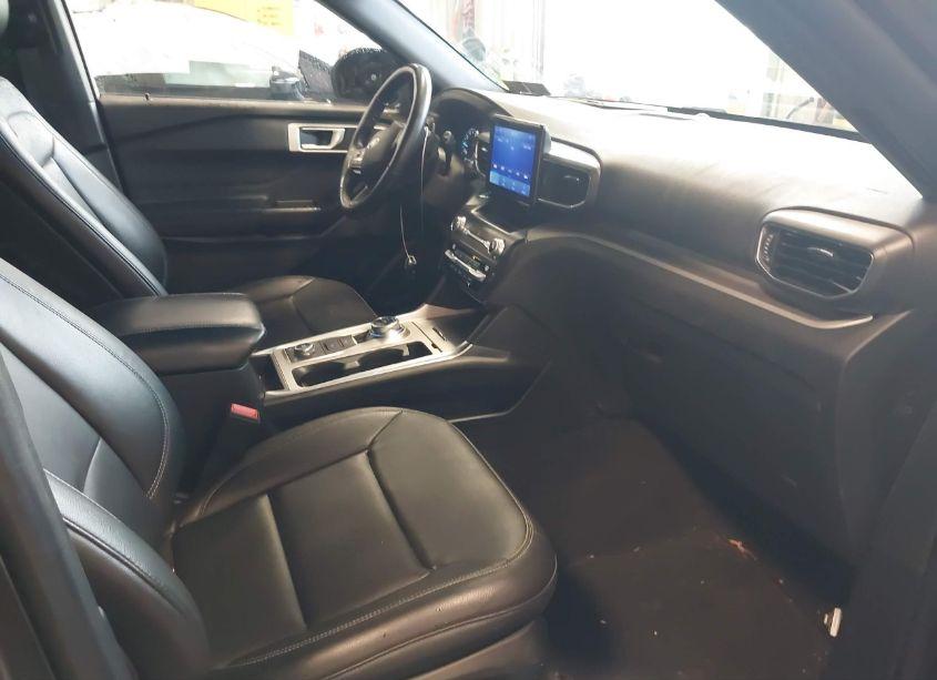 Photo 5 of 2020 Ford Explorer XLT (VIN 1FMSK8DH8LGC24657)