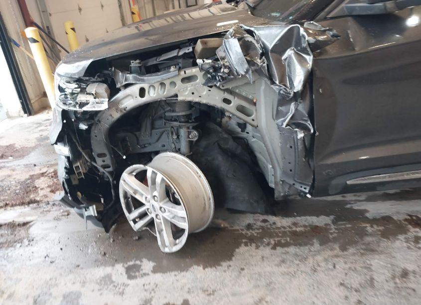 Photo 6 of 2020 Ford Explorer XLT (VIN 1FMSK8DH8LGC24657)