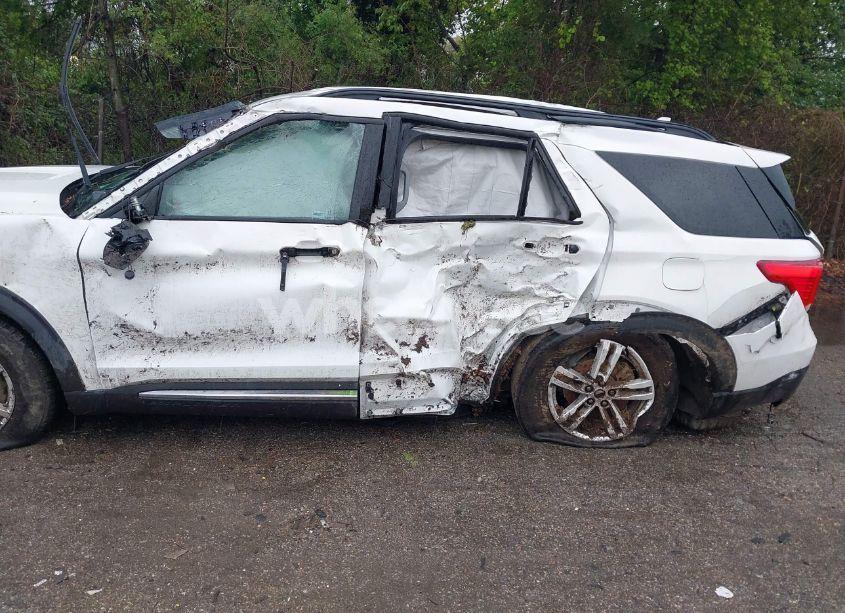 Photo 6 of 2020 Ford Explorer XLT (VIN 1FMSK8DH8LGC40003)