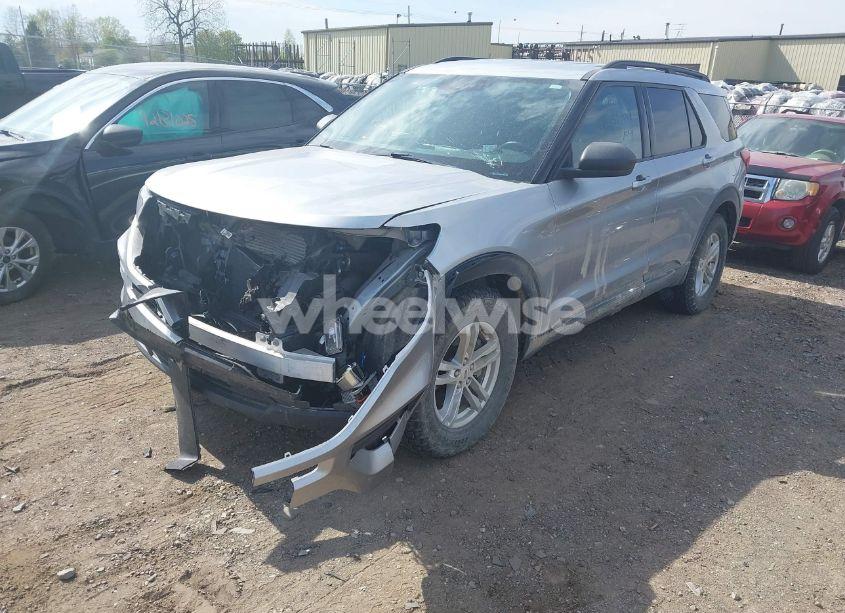 Photo 2 of 2020 Ford Explorer XLT (VIN 1FMSK8DH8LGC45136)