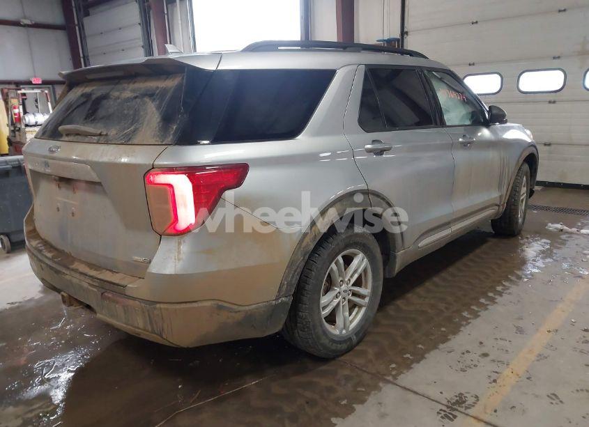 Photo 4 of 2020 Ford Explorer XLT (VIN 1FMSK8DH8LGD10325)
