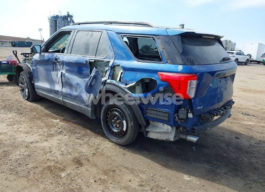 Photo 3 of 2021 Ford Explorer XLT (VIN 1FMSK8DH8MGA75779)